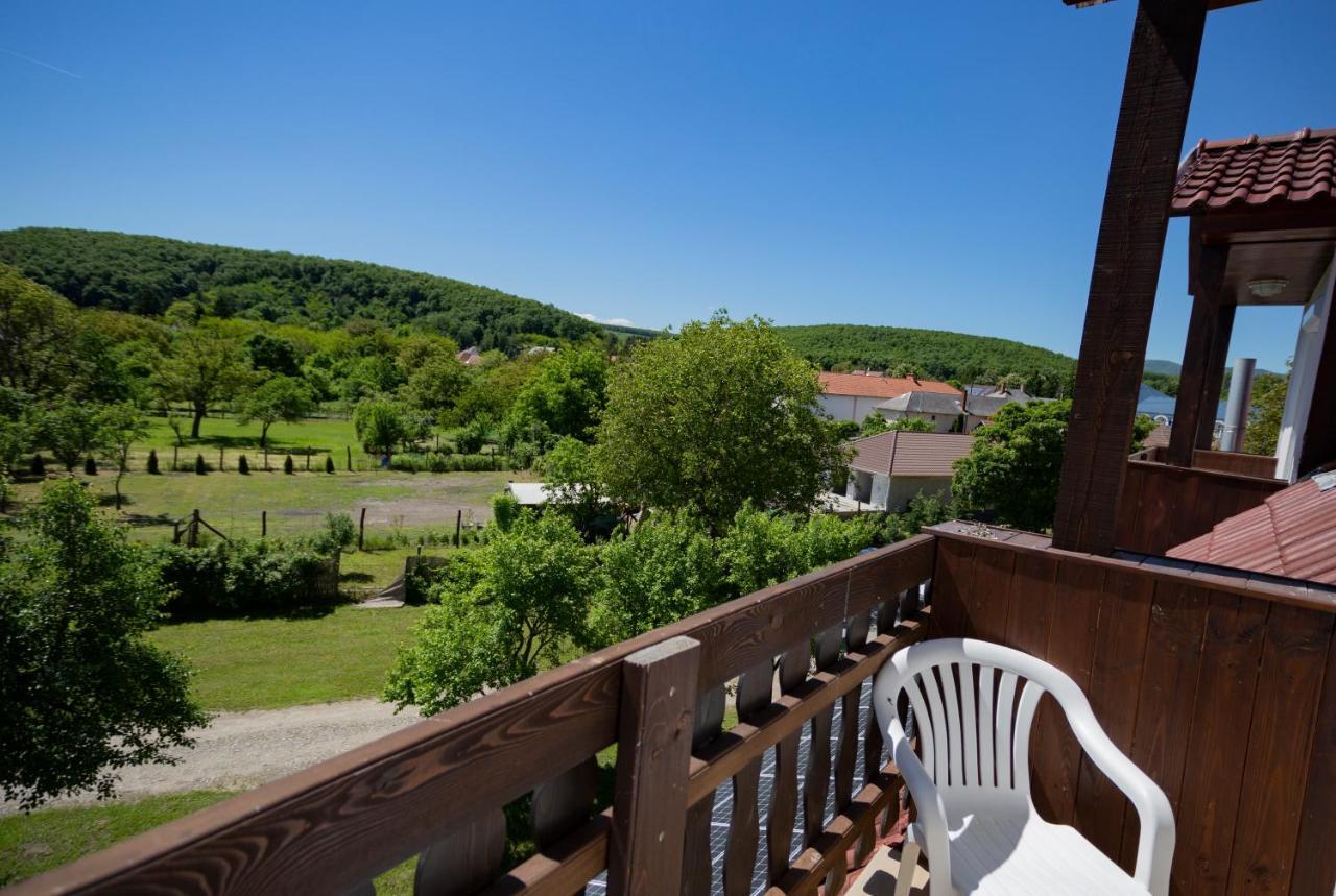 Bed and Breakfast Alabastrom Panzio Es Etterem Богач Экстерьер фото