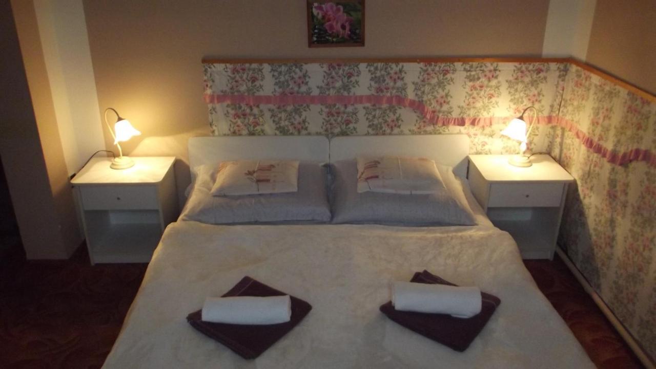 Bed and Breakfast Alabastrom Panzio Es Etterem Богач Экстерьер фото